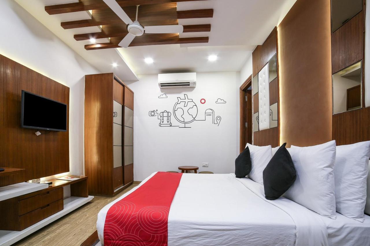 Collection O Motif South City 1 Near Appu Ghar Gurgaon Exterior photo